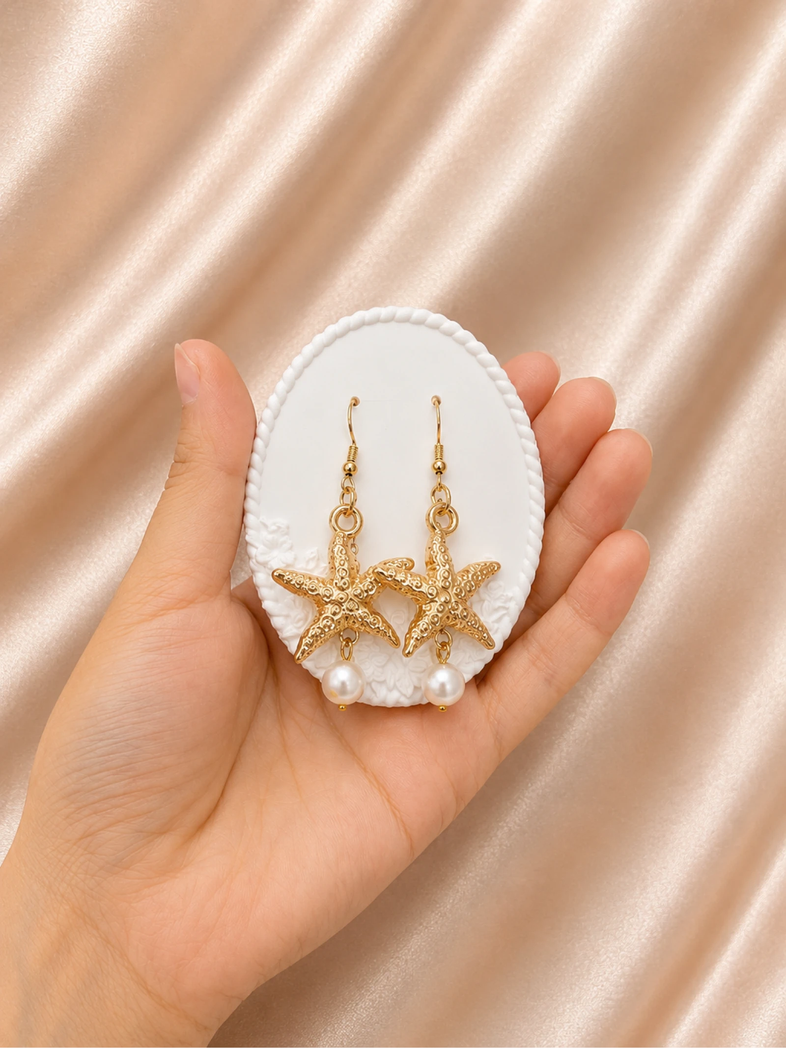 Conjunto de bijuterias douradas estilo marinho – photo 4